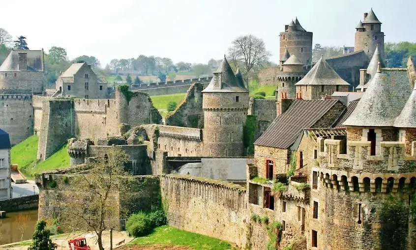 Dom wakacyjny Gite La Maison La Saint-Aubin-d'Aubigne Francja