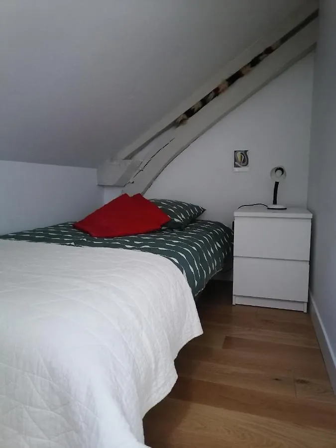 Gite La Maison La Saint-Aubin-d'Aubigne Holiday home