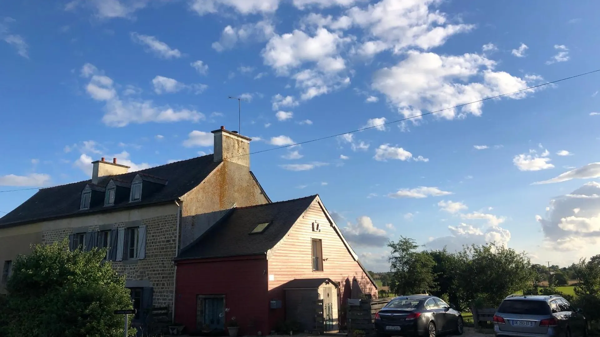 Gite La Maison La Saint-Aubin-d'Aubigne